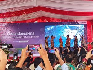 Ahok Mau Mobil Dinas Petinggi Pertamina Pakai Hidrogen