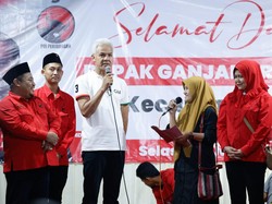 Guru Paud di Batang Curhat ke Ganjar, Terima Upah Rp 600 Ribu/Tahun