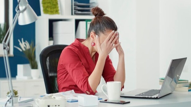 Ilustrasi/Foto: Freepik.com/DCStudio Cara menjaga kesehatan mental di lingkungan kerja yang super sibuk