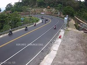 Lalin Jogja-Wonosari Pagi Ini Lancar, Selalu Nyalakan Lampu Utama!