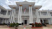 Penampakan Kantor Desa Mewah Bak Istana di Ciamis