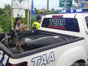 Hantam Truk, Pemotor di Cawas Klaten Tewas