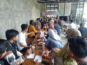 Mengawal Pemilu dari Disrupsi Informasi Era Digital Mengawal Pemilu dari Disrupsi Informasi Era Digital