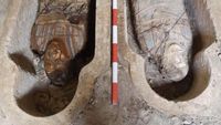 Potret Mumi-Papirus Era Yunani-Romawi Ditemukan di Mesir