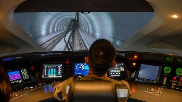 Penasaran Bagaimana Masinis Kereta Cepat Whoosh Dilatih? Begini Potretnya