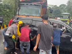 Laka Beruntun di Padang Panjang, Libatkan 4 Mobil dan 1 Motor