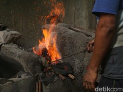 Melihat Geliat Pande Besi yang Masih Eksis di Surabaya