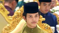 7 Foto Prince Wakeel Adik Pangeran Mateen yang Tak Kalah Tampan, Mempesona