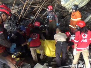 3 Pegawai Terjebak Kebakaran Toko Material di Cianjur Tewas 3 Pegawai Terjebak Kebakaran Toko Material di Cianjur Tewas