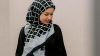 5 Gaya Rebecca Klopper Pakai Hijab Saat Ikut Kajian, Pangling Bikin Adem