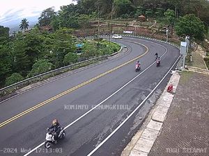 Jalan Wonosari Sore Ini Lancar, Pengendara Tetap Waspada Ya!