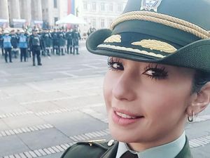 Kisah Polwan Cantik Viral, Kabur dari Negaranya karena Diancam Mati Kisah Polwan Cantik Viral, Kabur dari Negaranya karena Diancam Mati