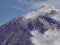 Gunung Semeru Kembali Erupsi, Ketinggian Abu Vulkanik 500 Meter