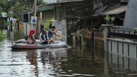 300 Warga di Makassar Mengungsi Imbas Banjir