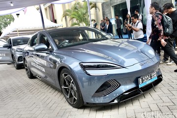 Mobil Mewah Rp 700 Juta, Hadiah Istimewa dari Ruben Onsu untuk Sang Putra Tercinta