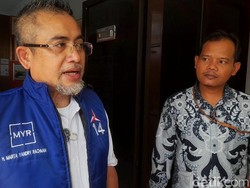 Baliho Dirobek, Caleg DPR dari Demokrat Ngadu ke Bawaslu Brebes