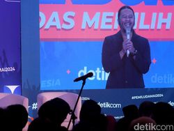 Gelak Tawa di #Demi Indonesia Bandung gegara Komika Kamal Ocon