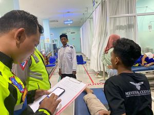 Korban Bus Rombongan SMAN 1 Sidoarjo di Tol Ngawi Dibawa ke RS At Tin-Widodo