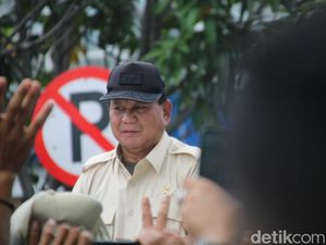 Diminta Warga Blora Berjoget, Prabowo: Tidak Ada Band Diminta Warga Blora Berjoget, Prabowo: Tidak Ada Band