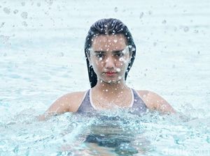 6 Potret Laurencia Monica Hobi Basah-basahan 6 Potret Laurencia Monica Hobi Basah-basahan