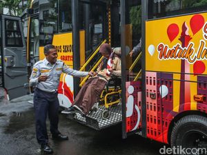 Melihat Bus Sekolah Khusus Penyandang Disabilitas Melihat Bus Sekolah Khusus Penyandang Disabilitas