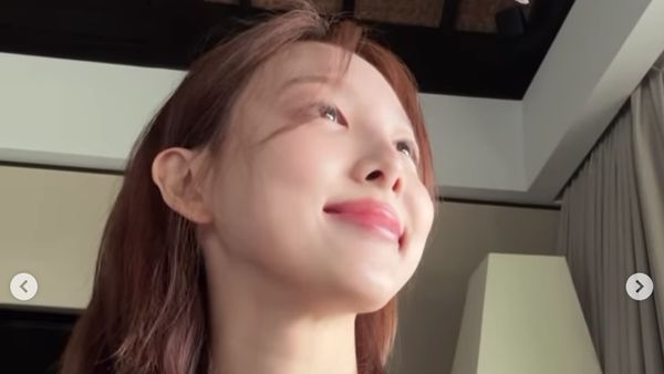 7 Gaya Nayeon TWICE Diam-diam Liburan ke Bali, Fans: Gak Bikin KTP Aja?
