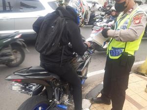 Polisi Mulai Gencar Razia Knalpot Brong di Jakarta, Pemotor Ditilang