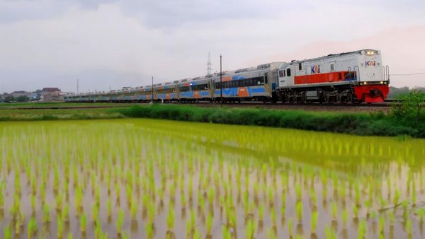 Potret KA Taksaka Pakai Kereta Kereta Eksekutif dan Luxury New Generation