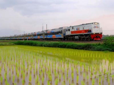Potret KA Taksaka Pakai Kereta Kereta Eksekutif dan Luxury New Generation