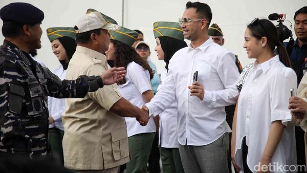 Raffi Ahmad Cs Dampingi Prabowo Lepas Bantuan ke Gaza