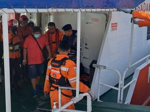 Sakit di Tengah Pelayaran, WN Filipina ABK Kapal Tanker Dievakuasi ke Aceh Sakit di Tengah Pelayaran, WN Filipina ABK Kapal Tanker Dievakuasi ke Aceh
