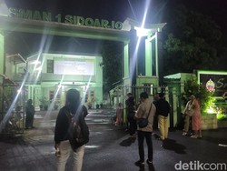 Bus Rombongan SMAN 1 Sidoarjo Kecelakaan, Wali Murid Datangi Sekolah