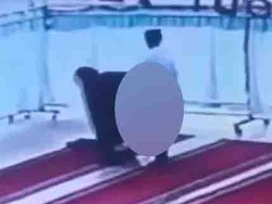 Duh! Bocah SMP Peragakan Gerakan Seks pada Wanita yang Salat di Masjid