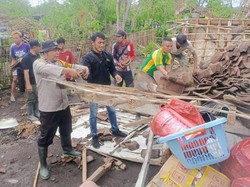 Hujan Disertai Angin Kencang Rusak 190 Rumah-Fasum di Bondowoso, 8 Luka