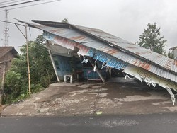 7 Rumah Rusak Diterjang Angin Kencang di Kaliangkrik Magelang
