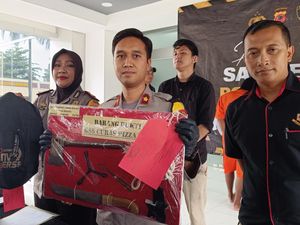 Penampakan Kapak 3 Perampok yang Ikat Sekuriti Resto Pizza di Bogor