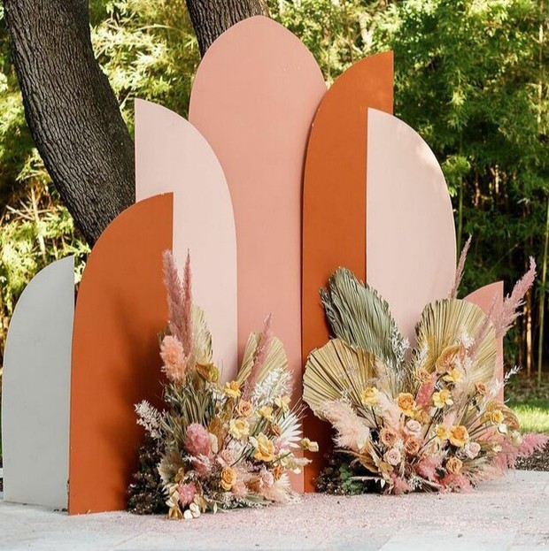 Dekorasi pernikahan gaya retro boho/Foto: Pinterest.com/The Knot ide pernikahan tema retro