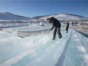 Festival Salju dan Es Mongolia Cetak Rekor Dunia
