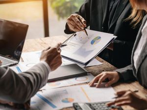 20 Contoh Soal PTS Ekonomi Kelas 10 SMA Semester 2 dan Jawaban, Mari Berlatih!