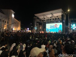 Pentas Seni Peace & Harmony di Titik Nol Jogja, Warga Tumpah Ruah