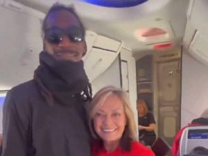 Viral Pramugari Ketipu Snoop Dogg KW, Malah Minta Foto Bareng