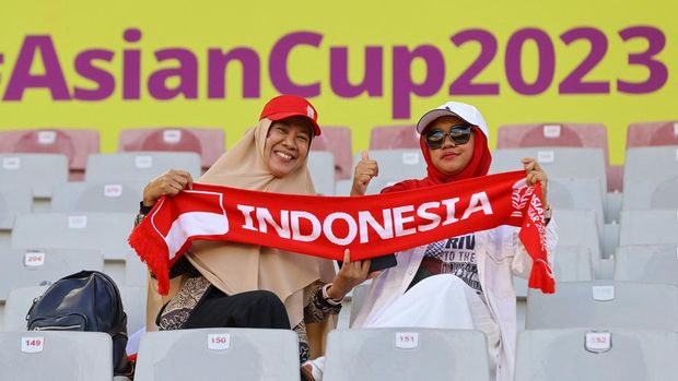 Soccer Football - AFC Asian Cup - Group D - Vietnam v Indonesia - Abdullah bin Khalifa Stadium, Doha, Qatar - January 19, 2024 Indonesia fans in the stands before the match REUTERS/Ibraheem Al Omari