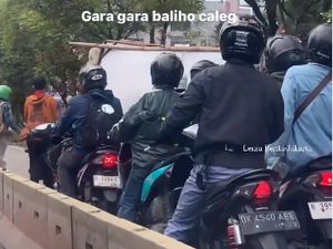 Baliho Caleg Ambruk di Jalur TransJ Timpa Pemotor, Bawaslu Ingatkan Ini Baliho Caleg Ambruk di Jalur TransJ Timpa Pemotor, Bawaslu Ingatkan Ini