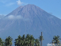 BPBD Lumajang Catat Gunung Semeru Erupsi 2 Kali dalam Sehari