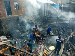 3 Rumah di Kayangan Soppeng Terbakar Saat Ditinggal Pemilik ke Pesta Nikahan