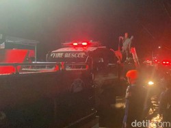 Minimarket di Makassar Terbakar, Api Diduga dari Tumpukan Barang di Lantai 2