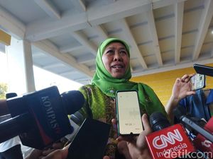 Khofifah Tepis Politisasi Harlah Muslimat NU: Tak Ada yang Patut Dicurigai Khofifah Tepis Politisasi Harlah Muslimat NU: Tak Ada yang Patut Dicurigai