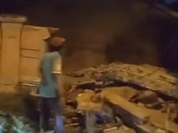 Heboh, Rumah di Sei Deli Medan Tiba-tiba Roboh