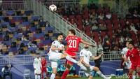Jika hasilnya imbang, Jepang yang mengamankan tiket ke-16 sebagai runner-up Grup D. Peluang Tim Garuda lolos ke fase gugur masih tetap ada ketika laga dengan Jepang imbang. Mereka masih bisa melaju ke 16 besar sebagai peringkat tiga terbaik. Namun, Indonesia harus bergantung dari hasil laga dari grup lain untuk menentukan klasemen peringkat ketiga terbaik.  
