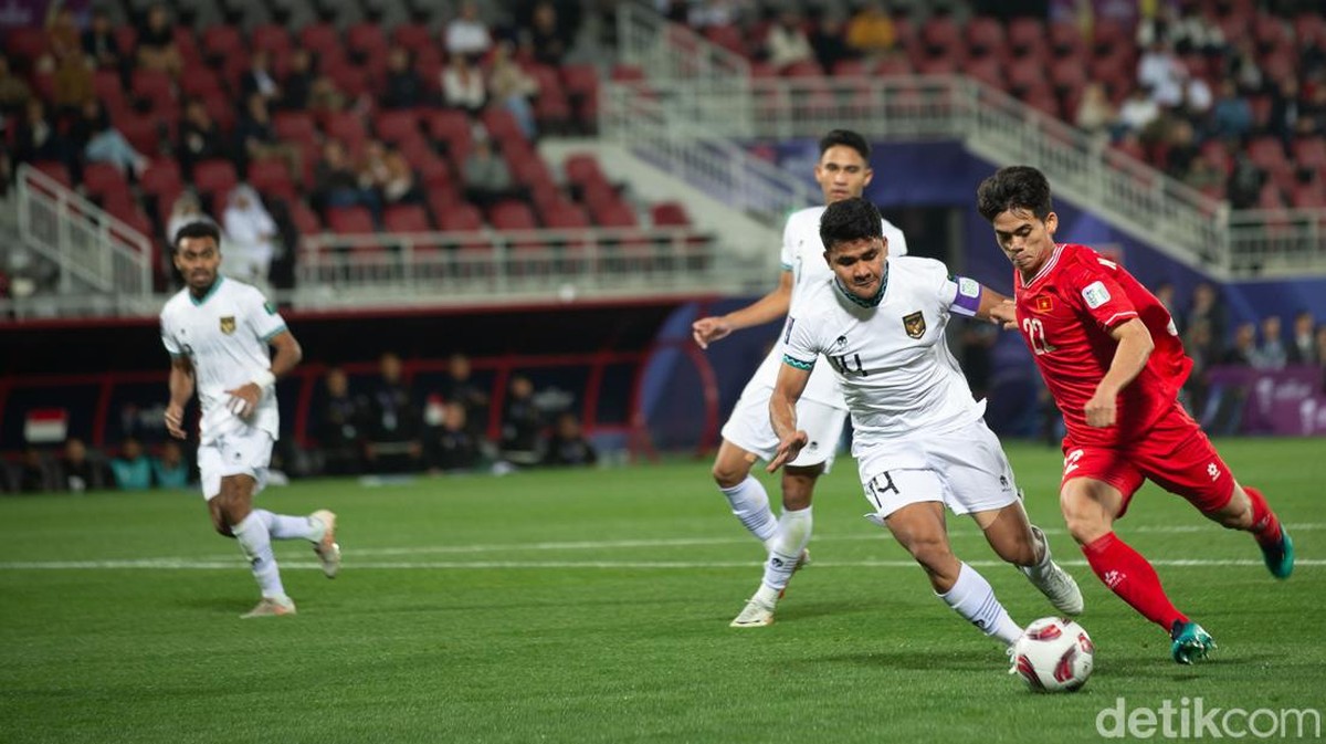 Indonesia vs Vietnam di Piala Asia 2023. Foto: Jalu Pamuncar